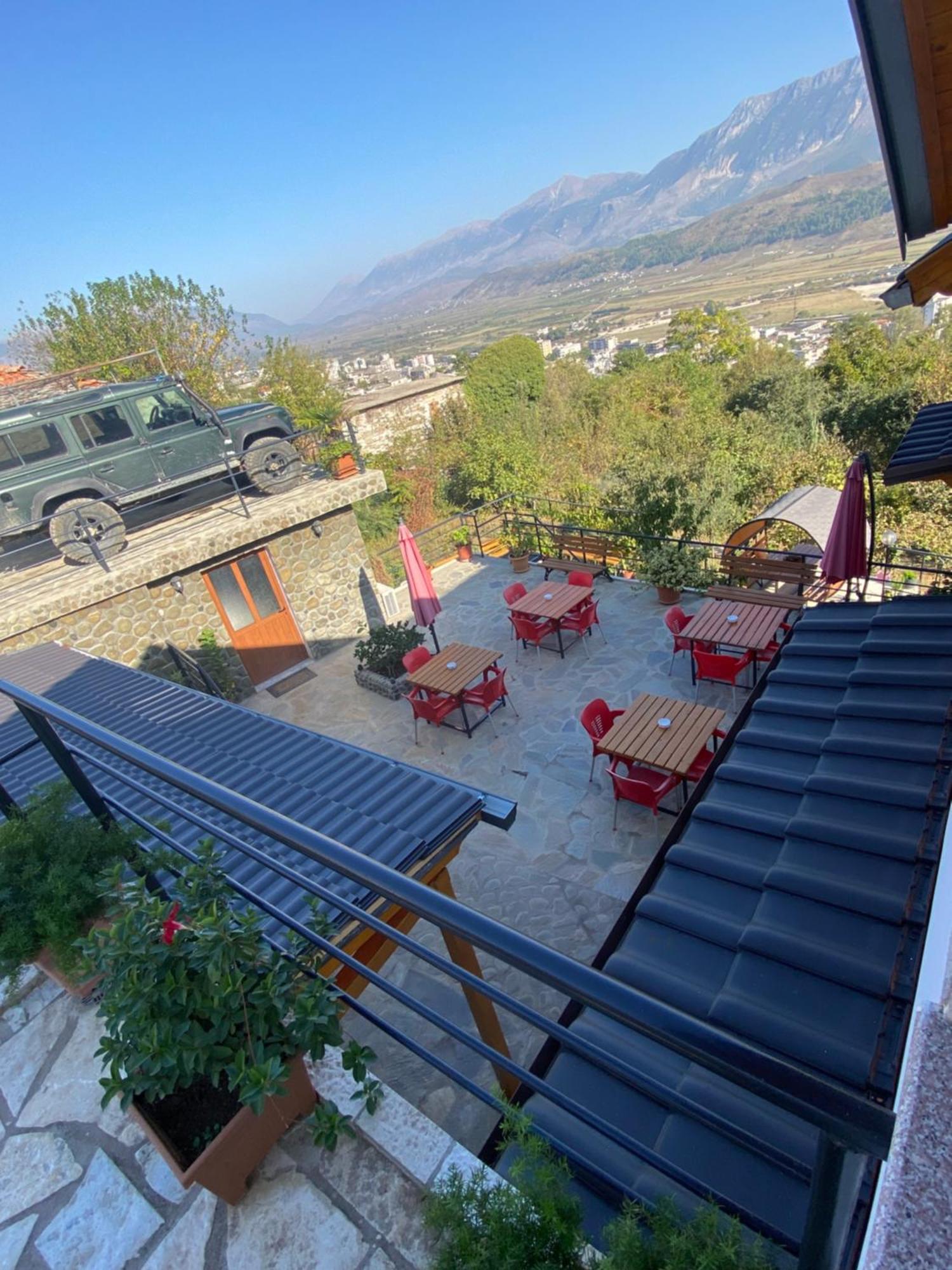 Bixhaku Guesthouse Gjirokaster Exterior photo